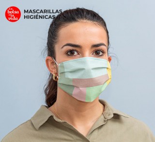 Mascarilla de tela reutilizable y personalizable, con tejido certificado AITEX de diseño. Con dobladillo y pliegues.